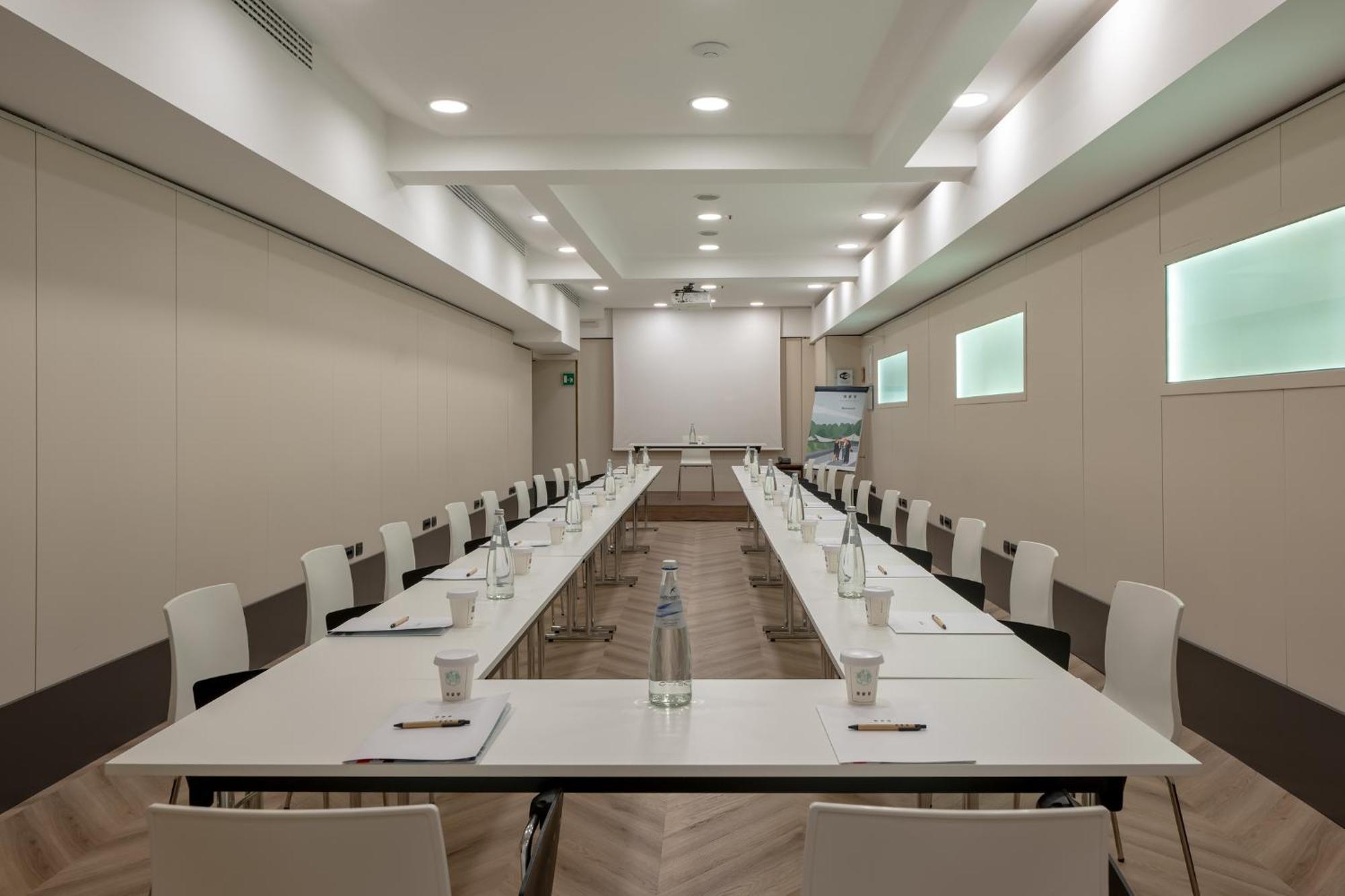Una Hotels Galles Milano — Photos 1